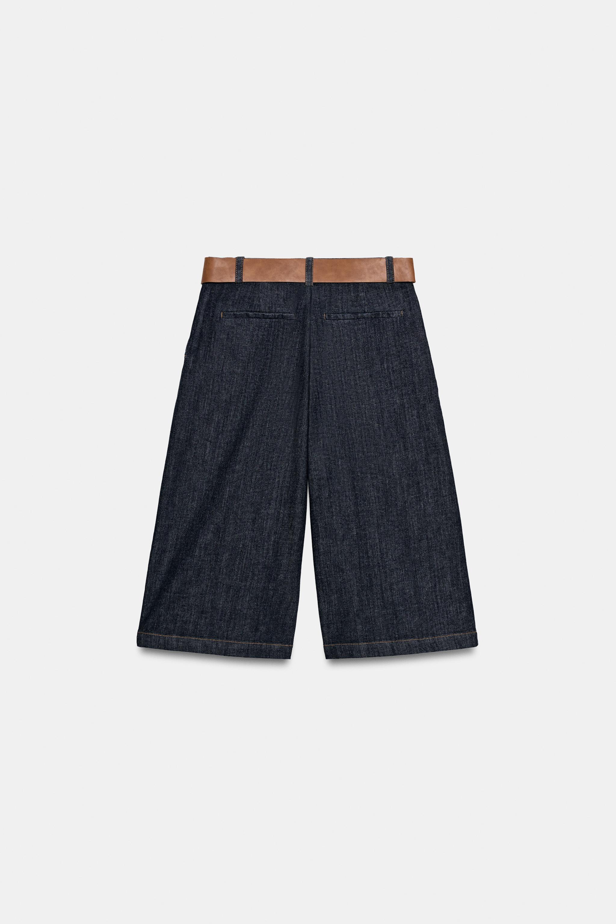 BELTED PLEATED LONG BERMUDA SHORTS
